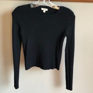 Black cropped fine cotton and rayon sweater